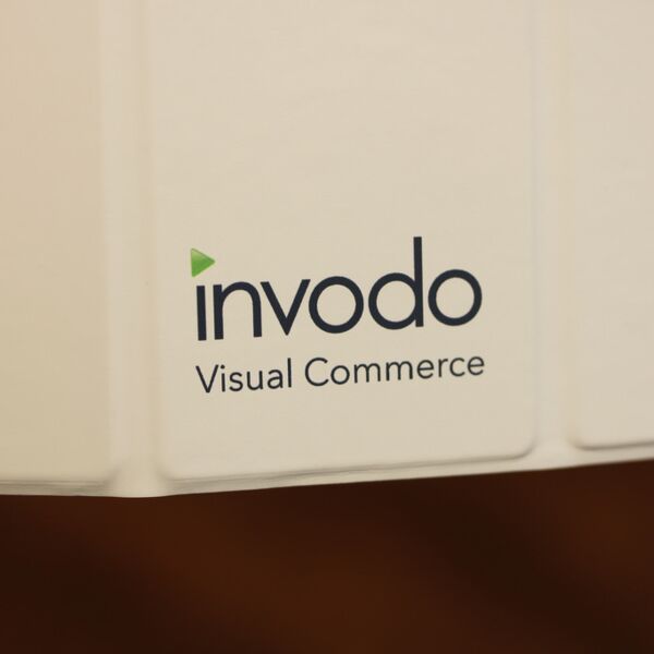 White iPad Air Cover Thumbnail